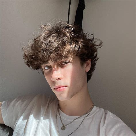 Aidan bissett - Listen to “Ultraviolet” here: http://abissett.com/ultravioletIDConnect with me on socials:TikTok: https://www.tiktok.com/@aidan.bissett Instagram: https://ww... 